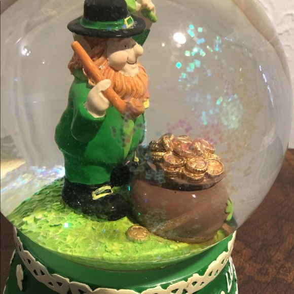 Lucky Irish Musical Snow Globe - Picture 3 of 8